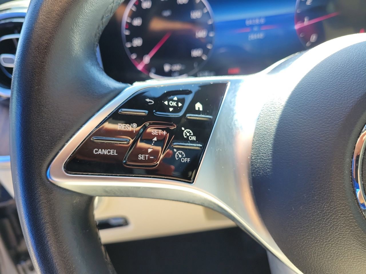 Used 2022 Mercedes-Benz C 300 Sedan image 28