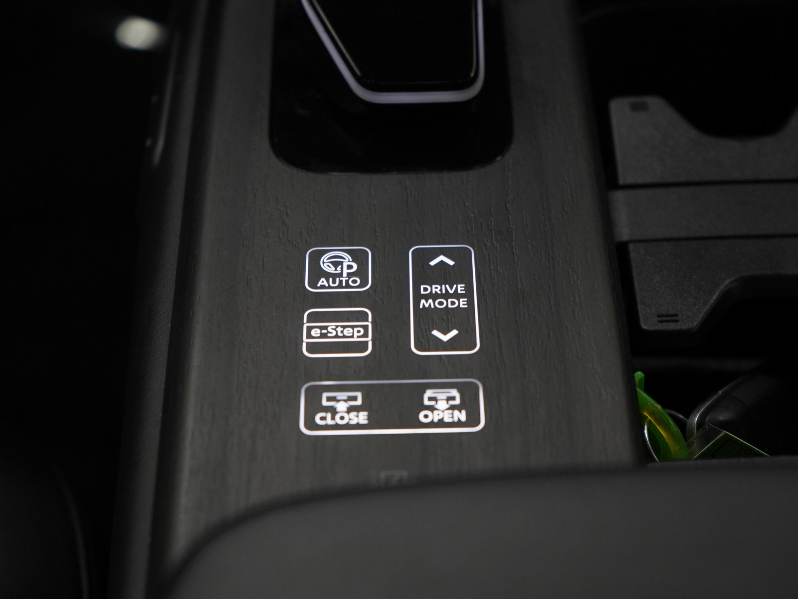 Used 2023 Nissan Ariya FWD image 22