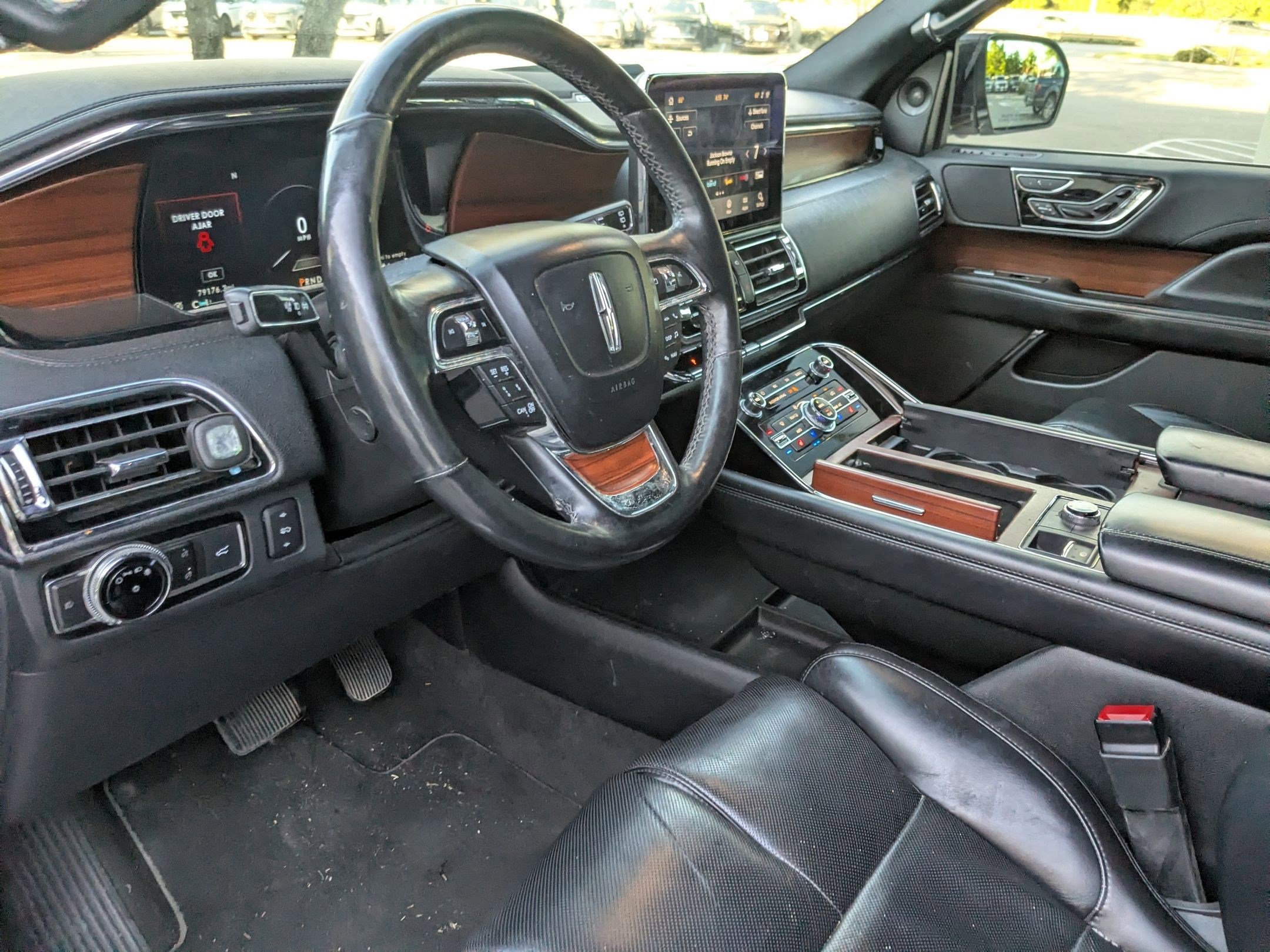 Used 2020 Lincoln Navigator L Reserve RWD image 10