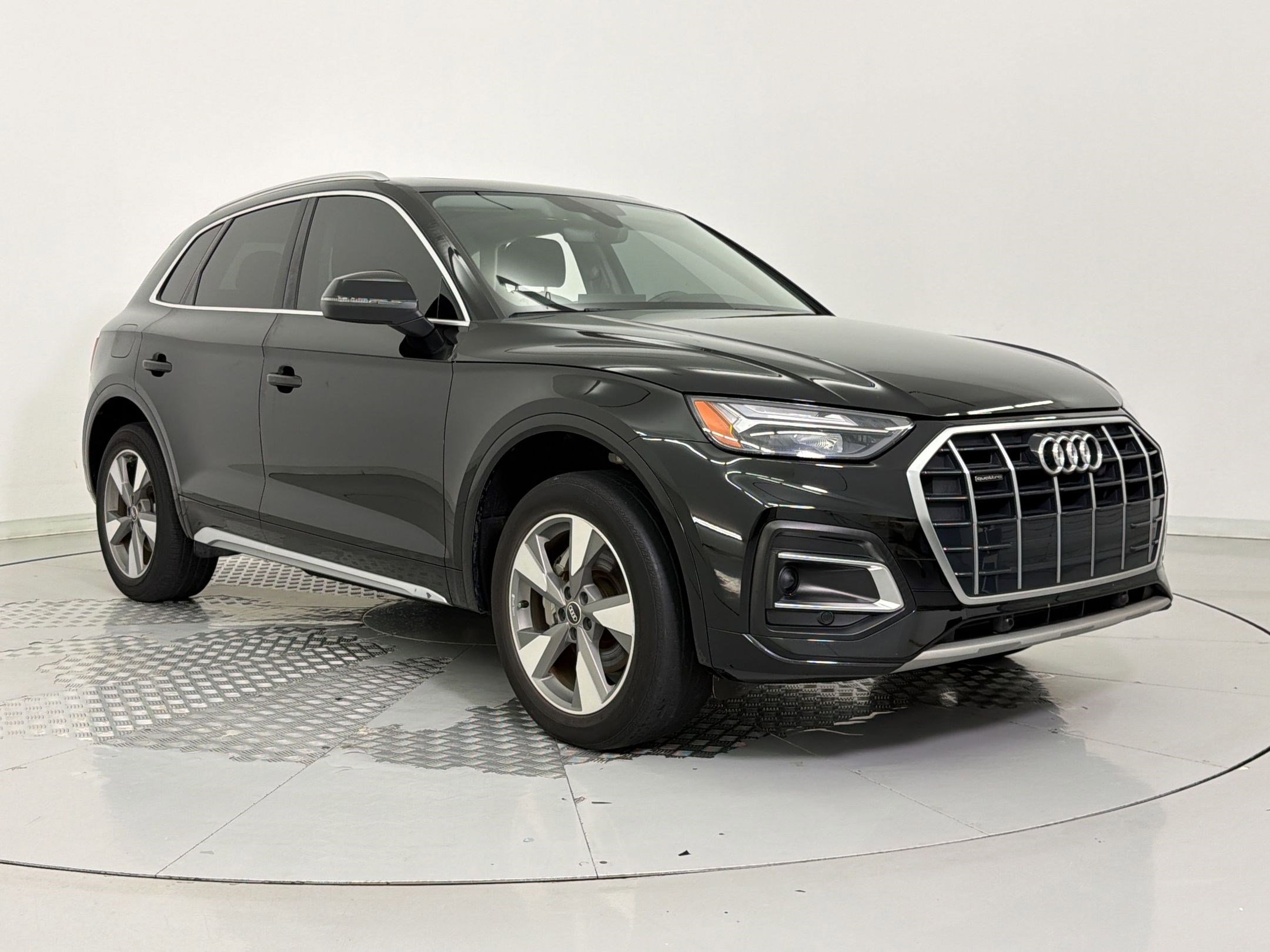 Certified 2023 Audi Q5 2.0T Premium w/ Convenience Package AWD/4WD image 7