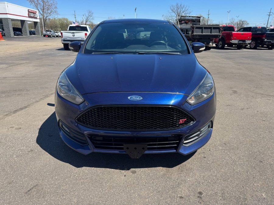 Used 2016 Ford Focus ST w/ Equipment Group 401A FWD image 8