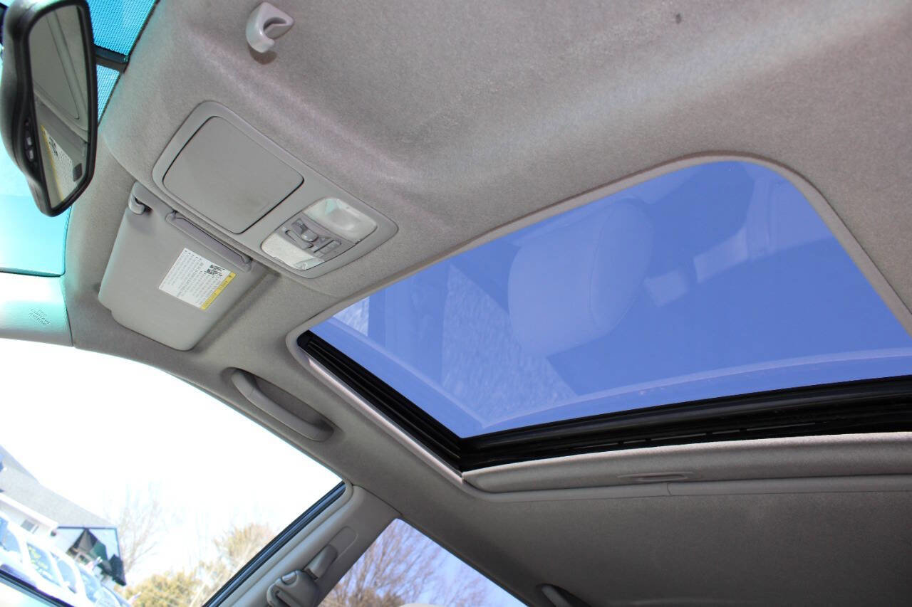 Used 2005 Toyota Highlander Limited image 14