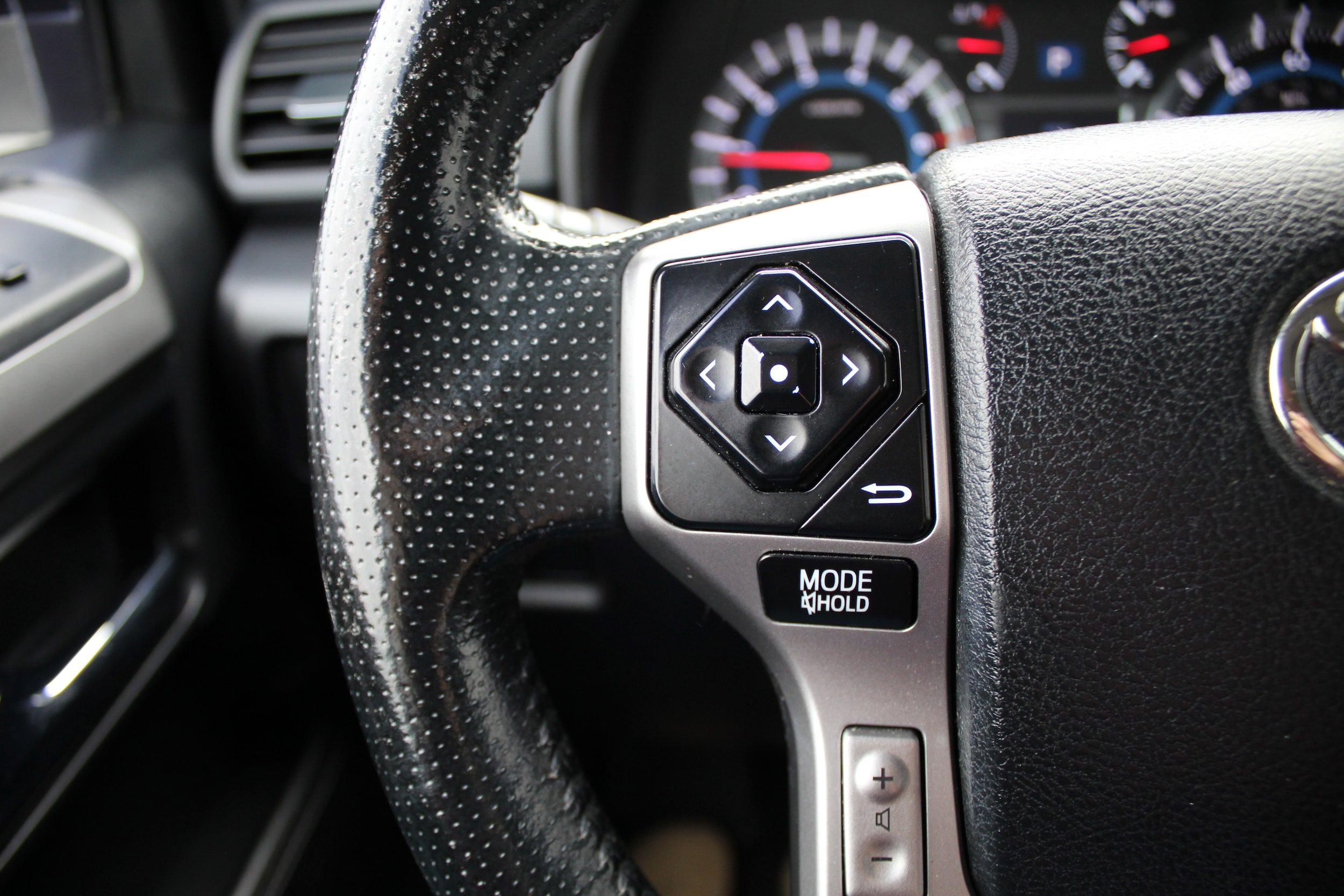 Used 2014 Toyota 4Runner SR5 Premium RWD image 30