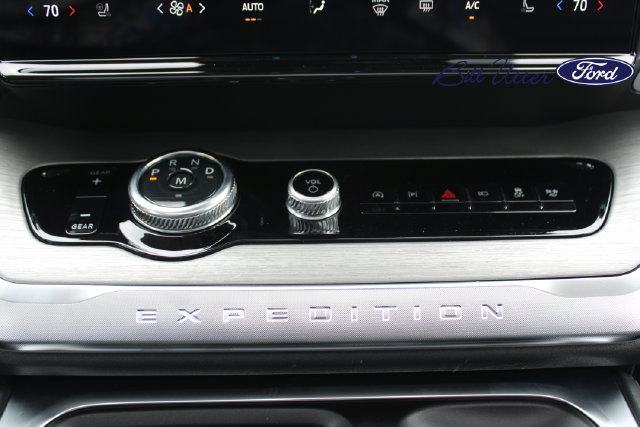 New 2027 Ford Expedition Platinum w/ Driver's Package RWD image 15