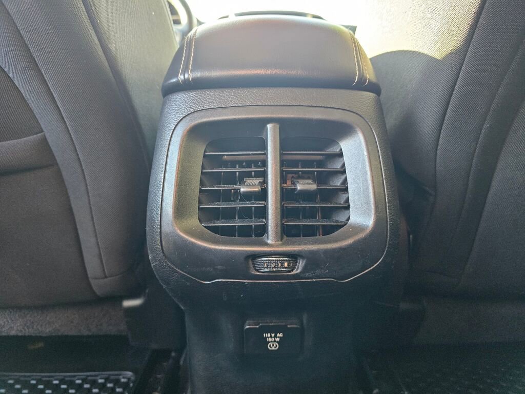 Used 2014 Jeep Cherokee Latitude w/ Cold Weather Group image 19