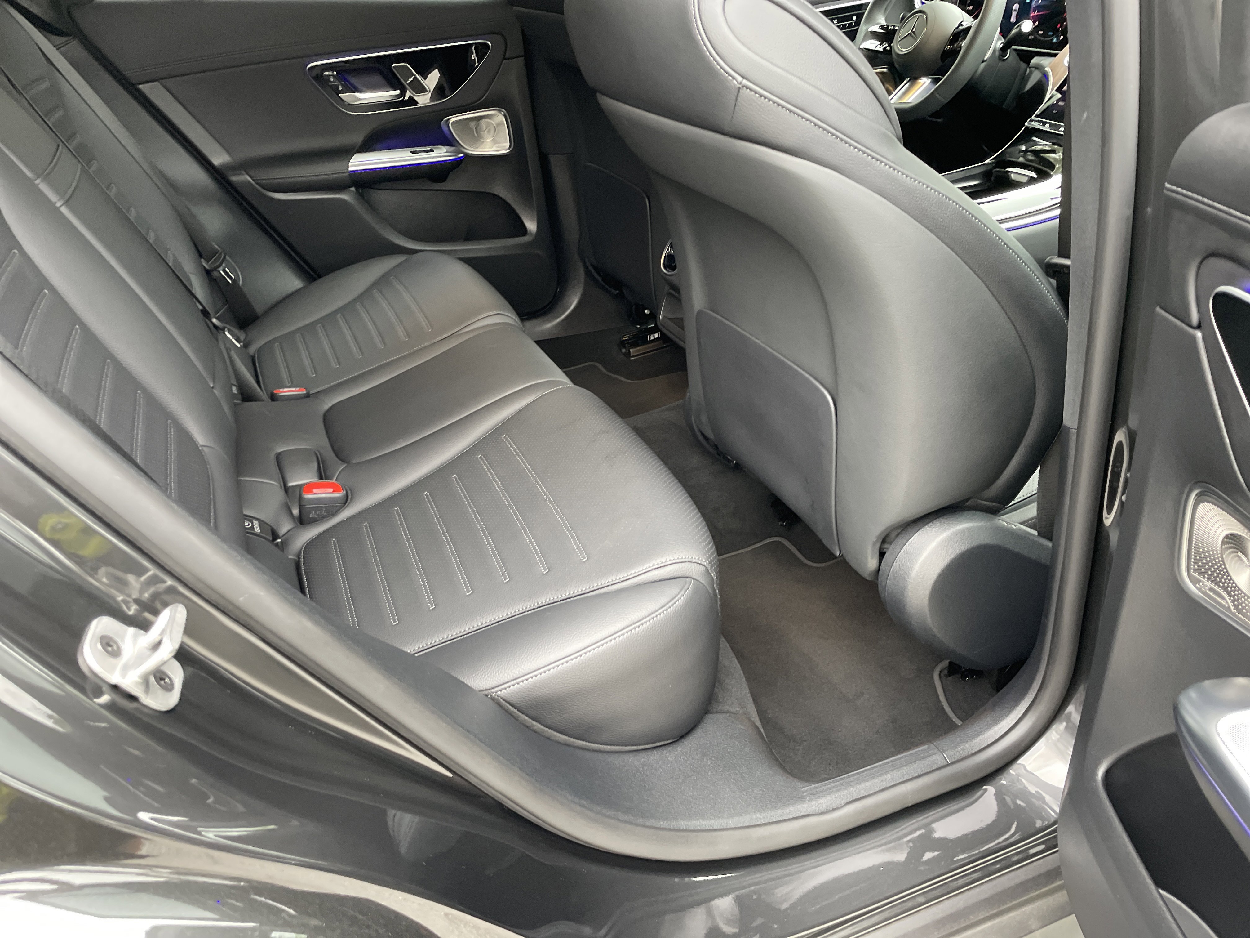 Certified 2025 Mercedes-Benz GLC 300 image 43