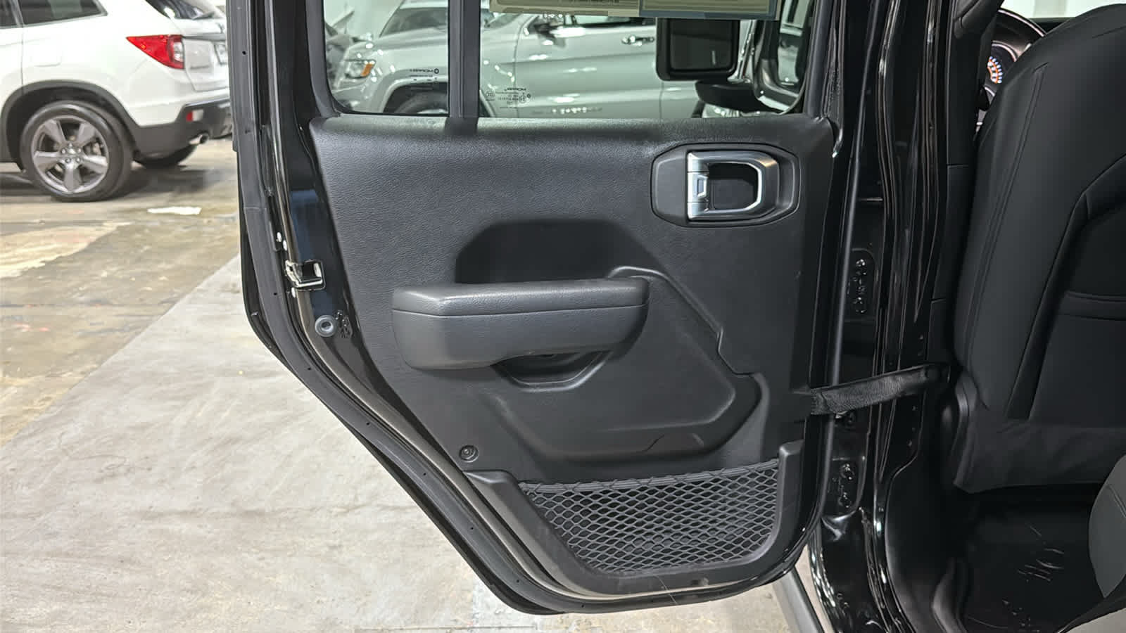 Used 2022 Jeep Gladiator Overland AWD/4WD image 24