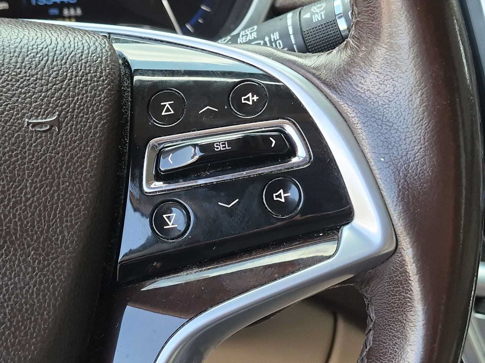 Used 2014 Cadillac SRX Performance w/ Driver Awareness Package FWD image 24