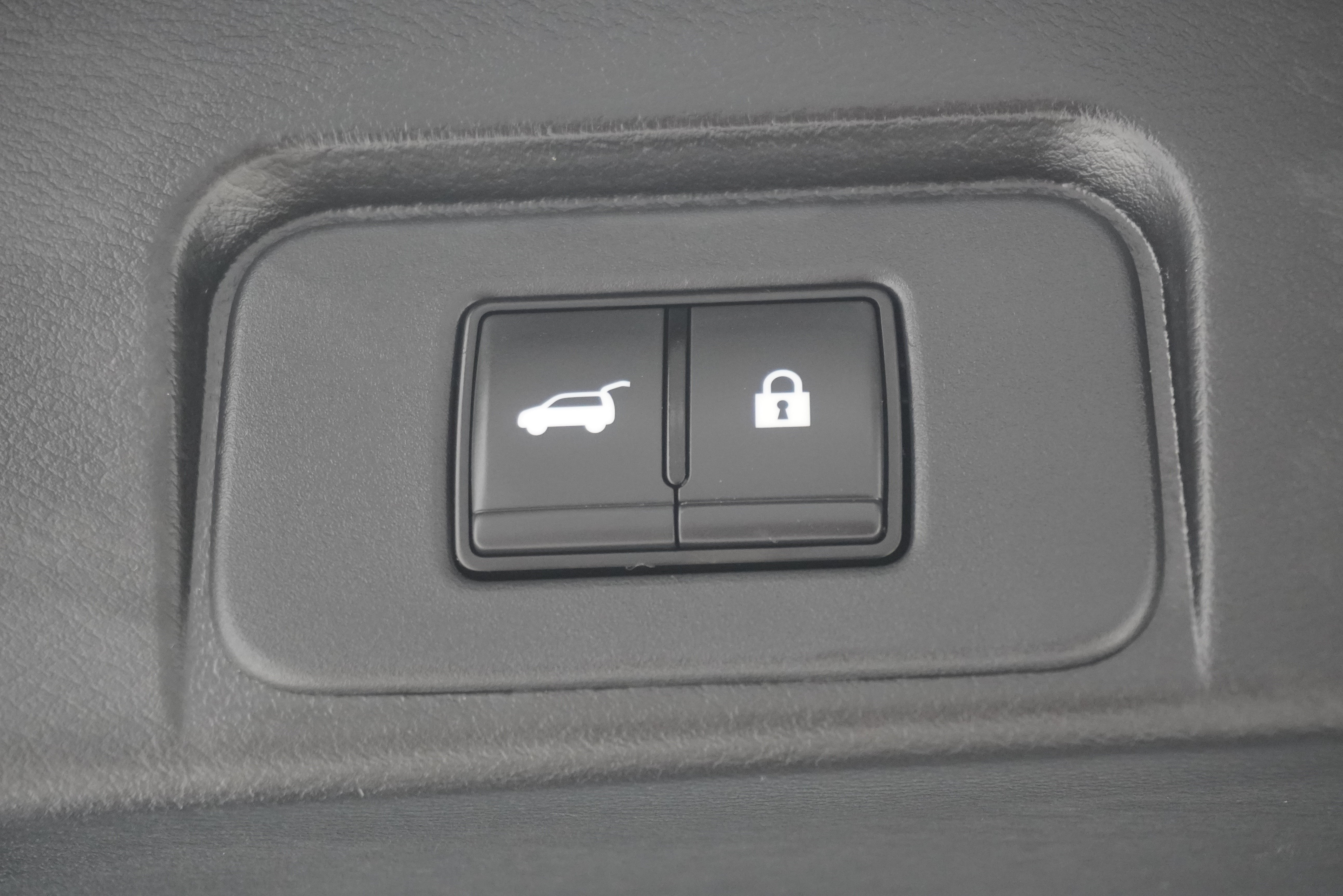 Used 2023 Nissan Rogue SV w/ SV Premium B Package FWD image 28