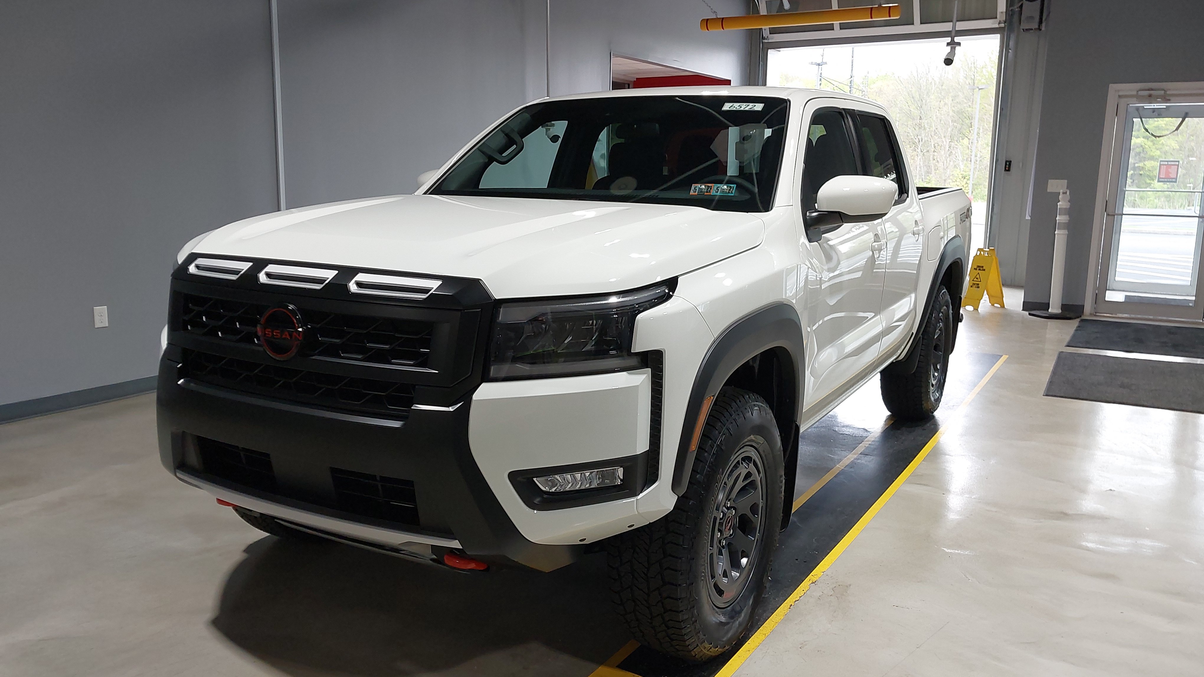 New 2026 Nissan Frontier PRO-4X w/ Tow Package AWD/4WD image 18