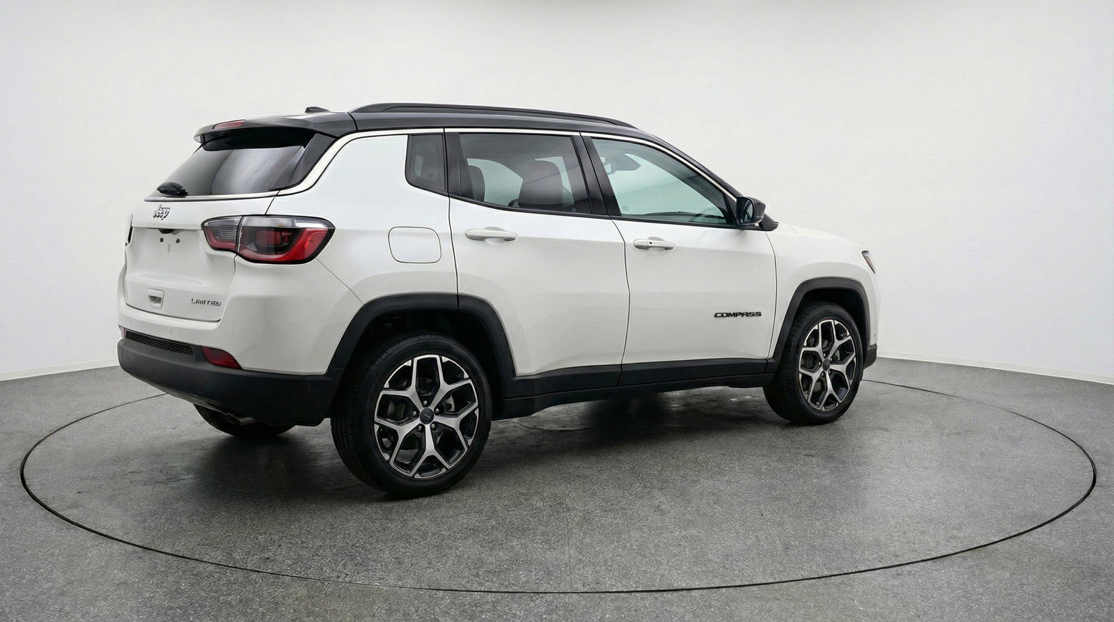 Used 2025 Jeep Compass Limited AWD/4WD image 9
