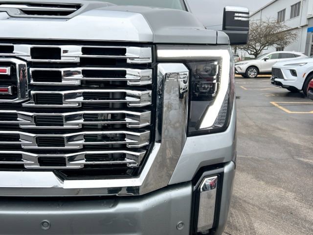 Used 2025 GMC Sierra 2500 Denali w/ Denali Reserve Package image 3
