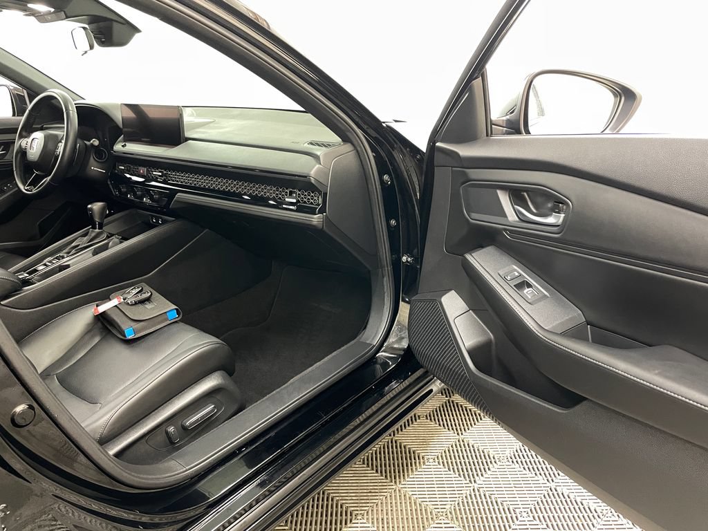 Used 2024 Honda Accord Sport image 34