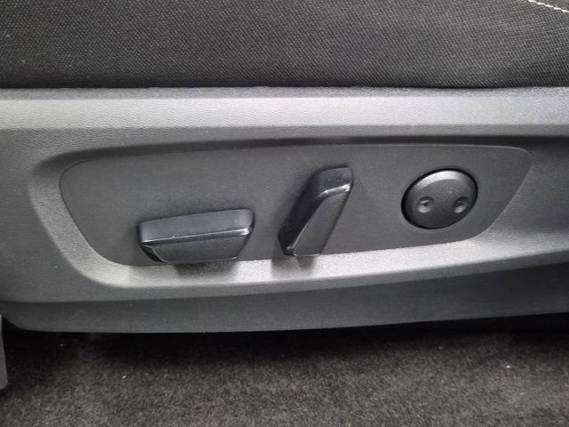 Used 2025 Nissan Pathfinder SV w/ SV Premium Package image 23