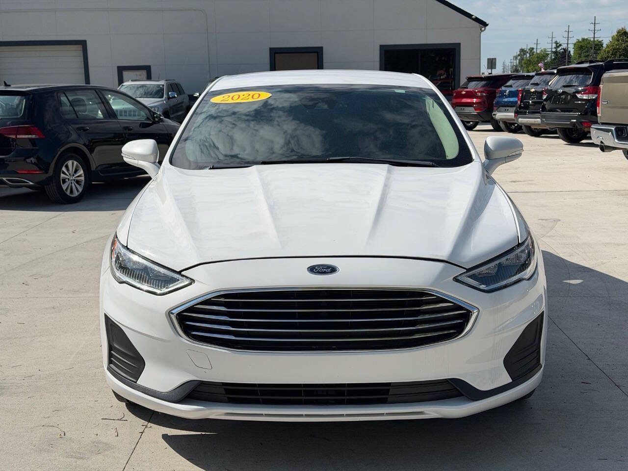 Used 2020 Ford Fusion SEL FWD image 2