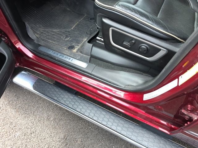 Used 2022 RAM 1500 Laramie w/ Sport Appearance Package image 15