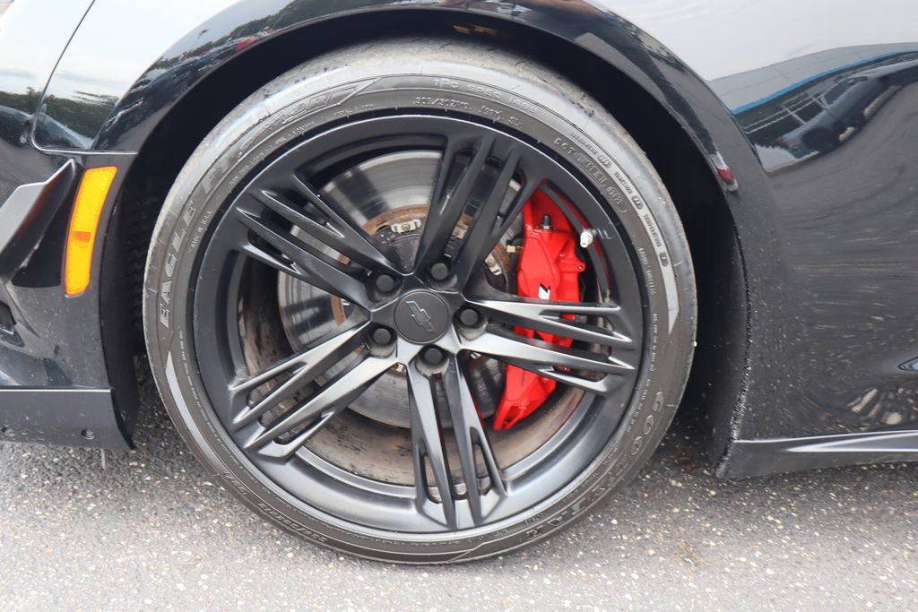 Used 2022 Chevrolet Camaro ZL1 RWD image 33