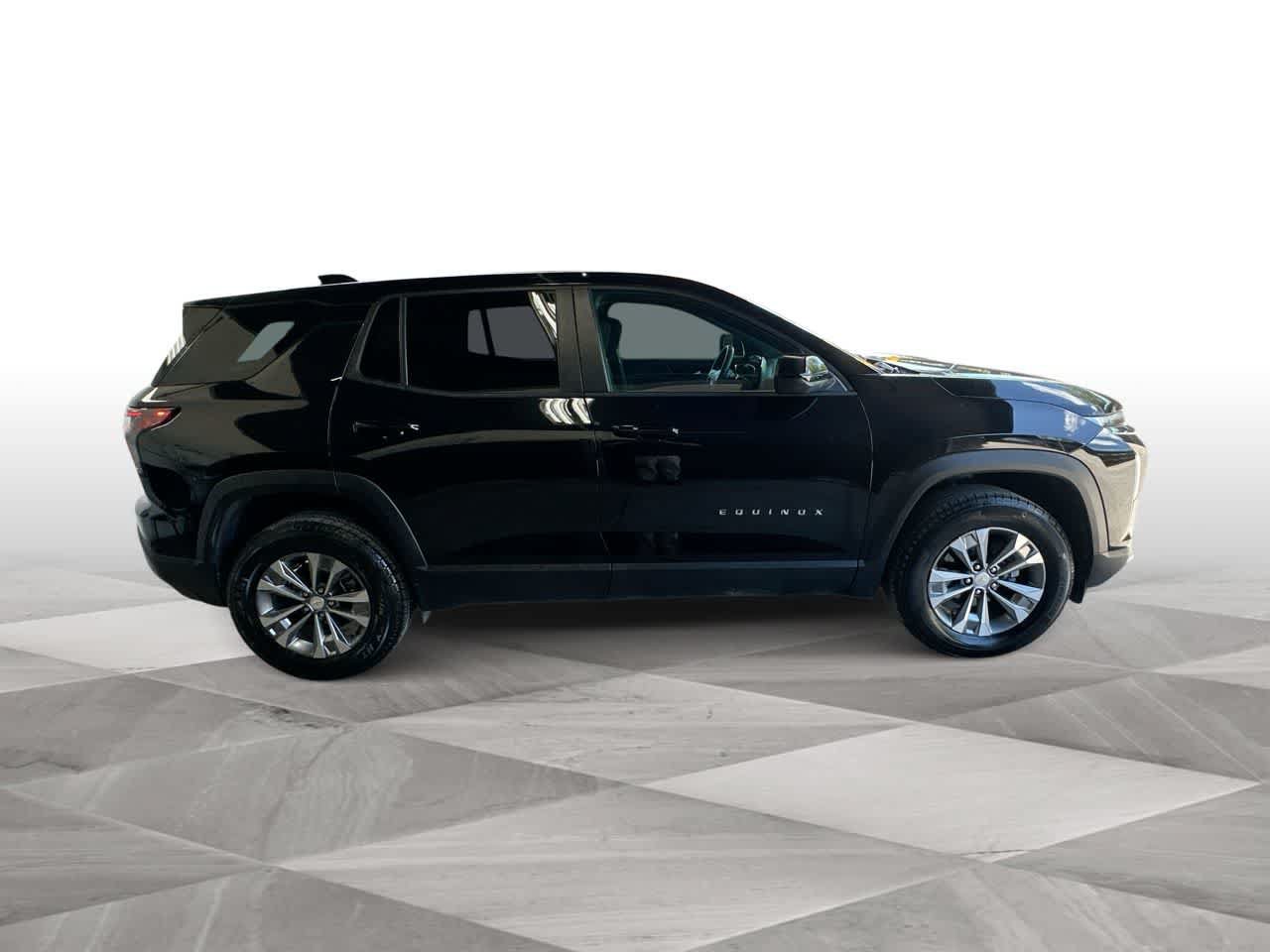 Used 2025 Chevrolet Equinox LT AWD/4WD image 9