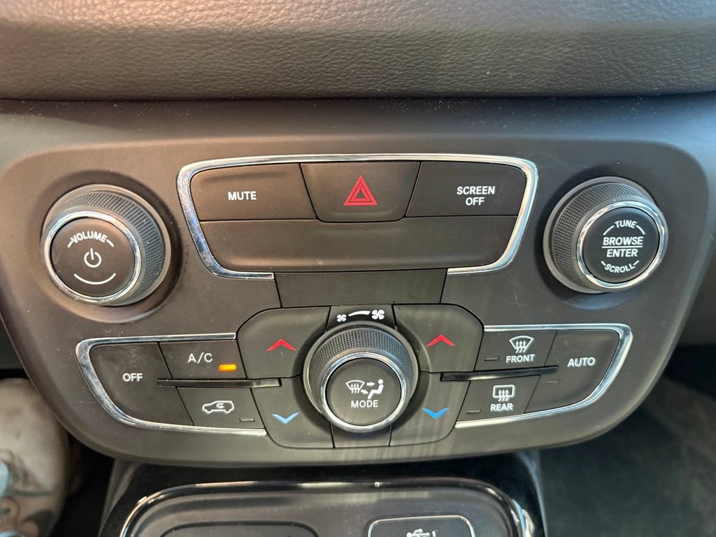 Used 2019 Jeep Compass Limited AWD/4WD image 18