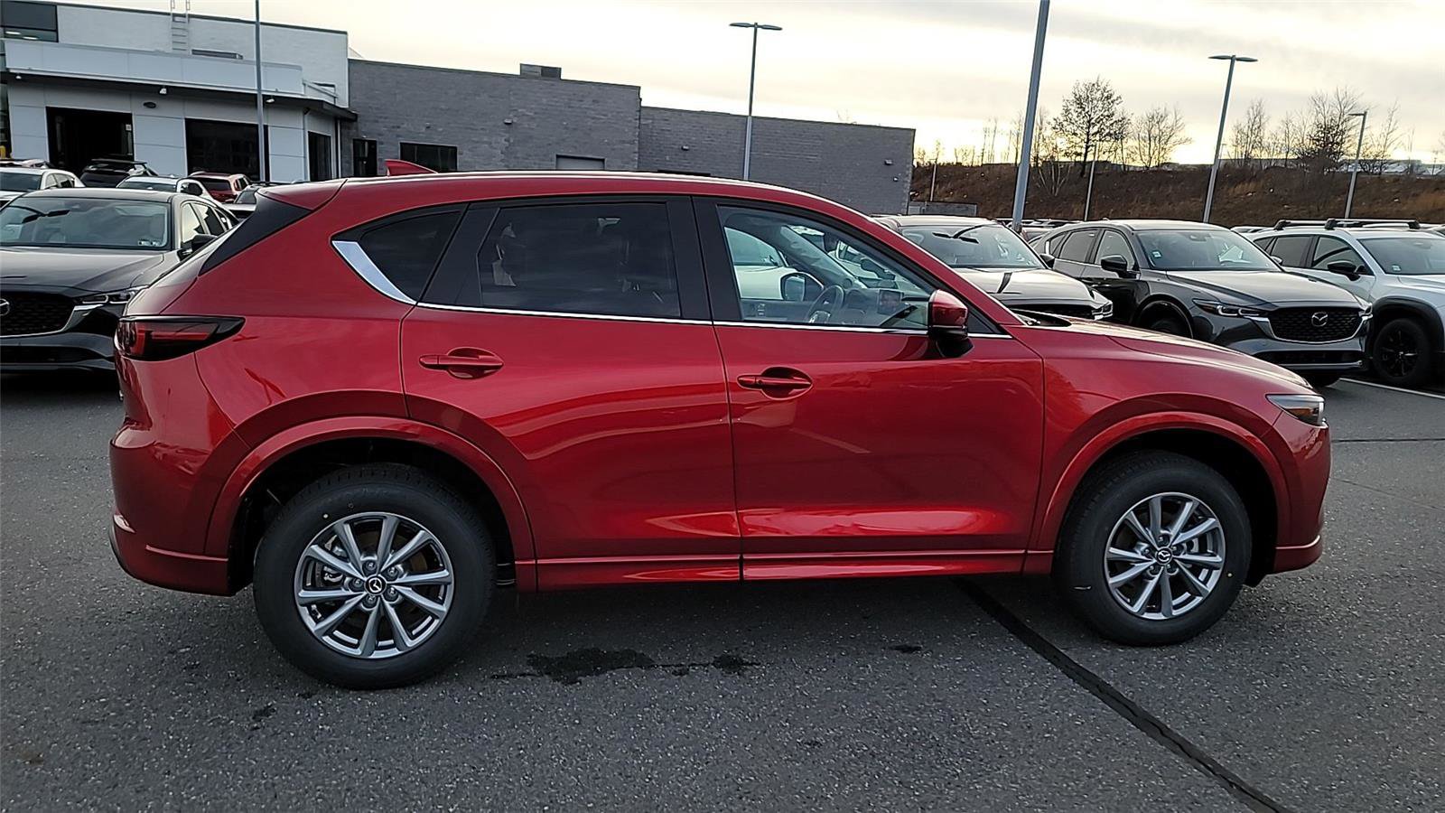 New 2025 MAZDA CX-5 AWD 2.5 S w/ Preferred Package image 2