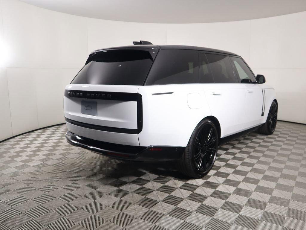 New 2026 Land Rover Range Rover Long Wheelbase SE image 5