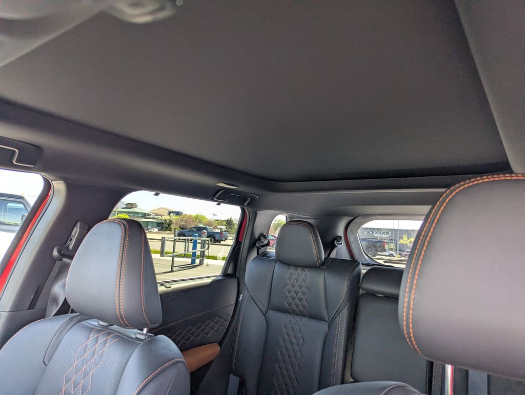 Used 2025 Mitsubishi Outlander 4WD Plug-In Hybrid image 30