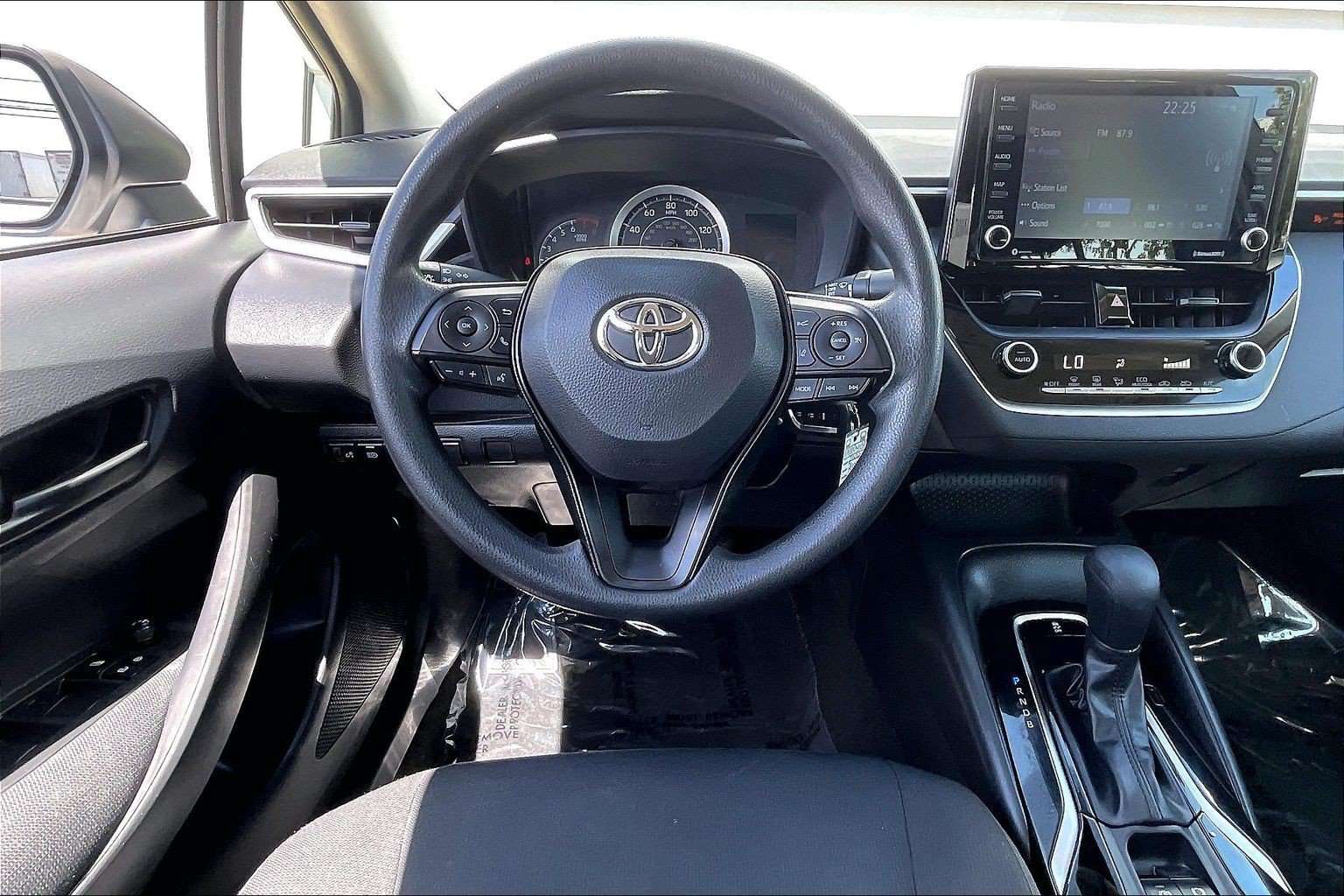 Used 2022 Toyota Corolla LE FWD image 6