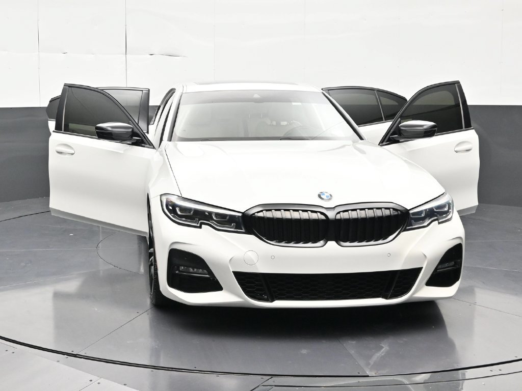Used 2021 BMW 330i Sedan w/ M Sport Package RWD image 33