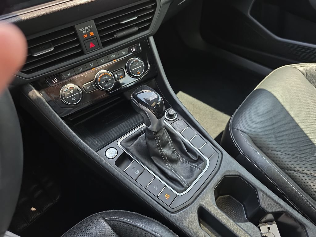 Used 2022 Volkswagen Jetta SEL FWD image 26