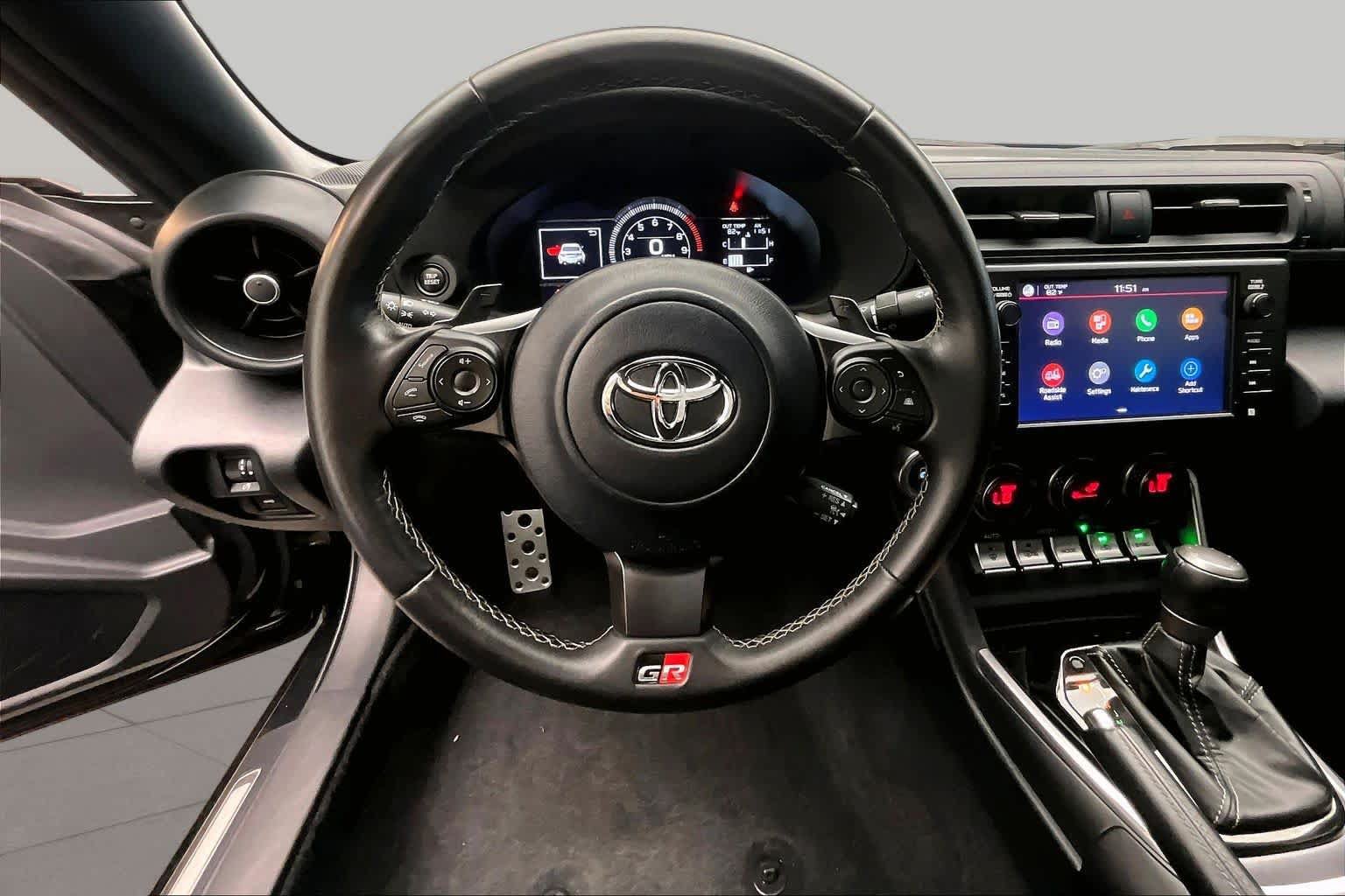 Used 2022 Toyota GR86 Premium w/ ALL Weather Mat Package (TMS) RWD image 6