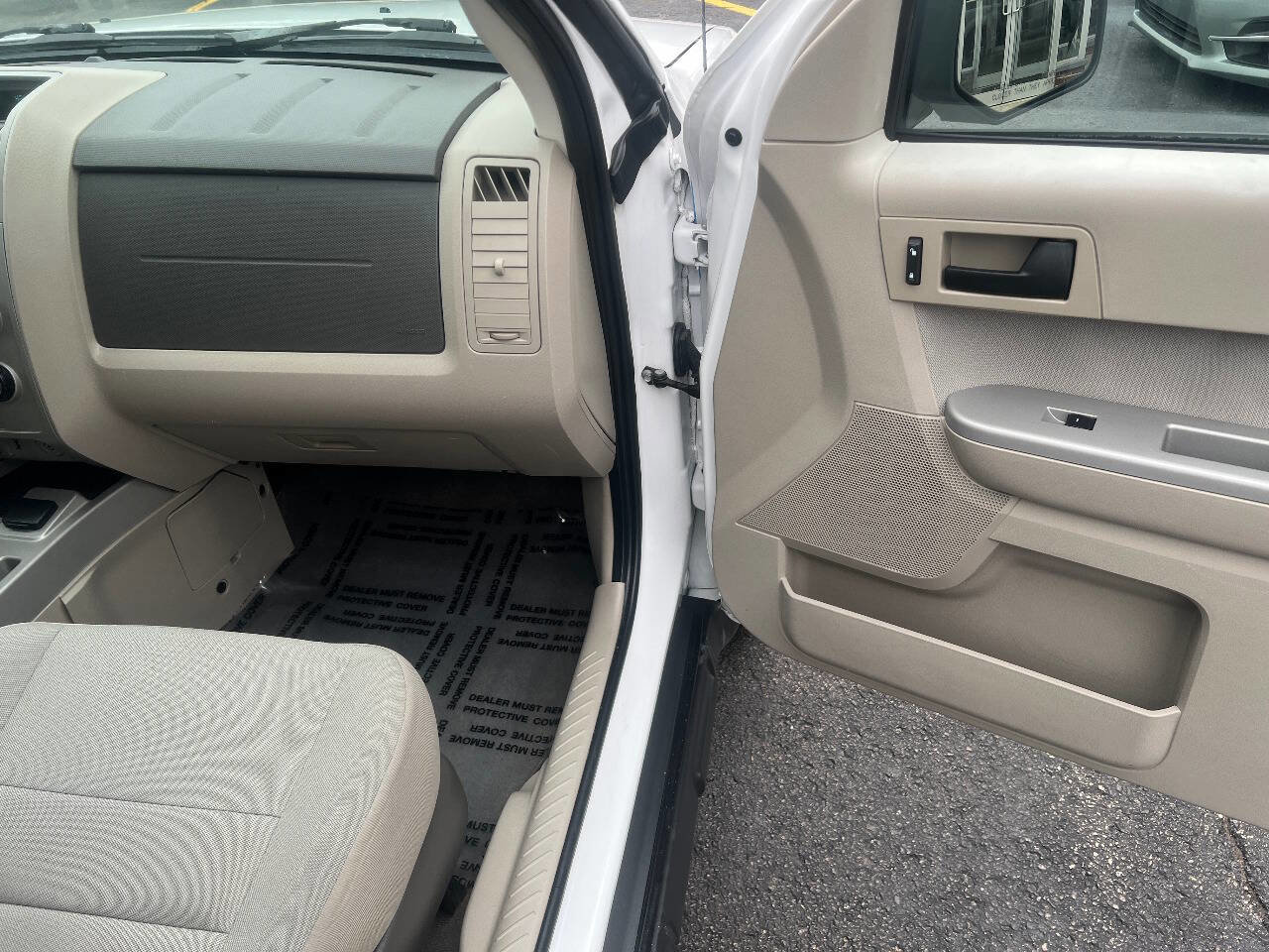 Used 2010 Ford Escape Limited image 26