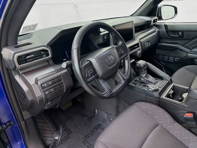 Used 2025 Toyota Tacoma SR5 AWD/4WD image 9