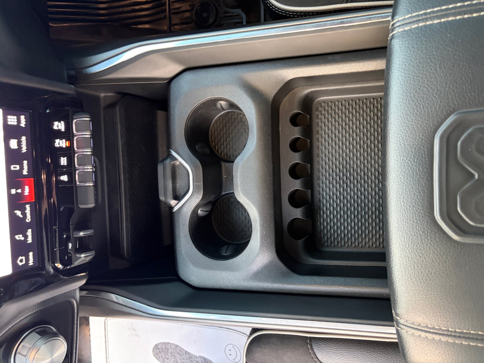 Used 2023 RAM 1500 Laramie AWD/4WD image 31