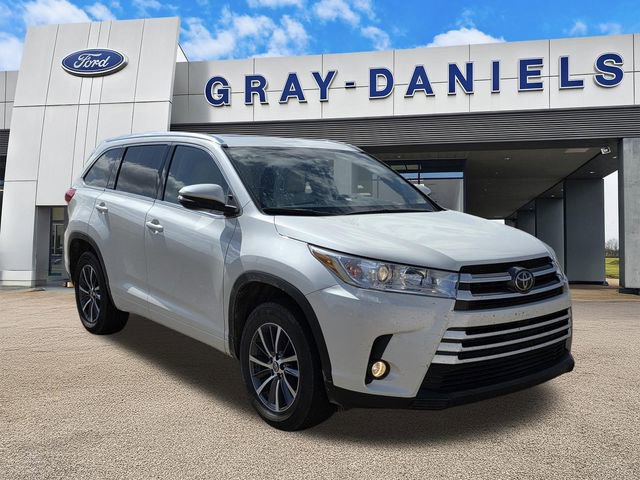 Used 2017 Toyota Highlander XLE