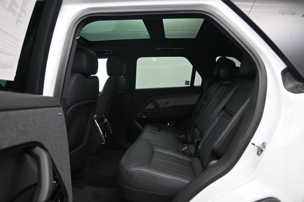 Used 2024 Land Rover Range Rover Sport SE AWD/4WD image 26