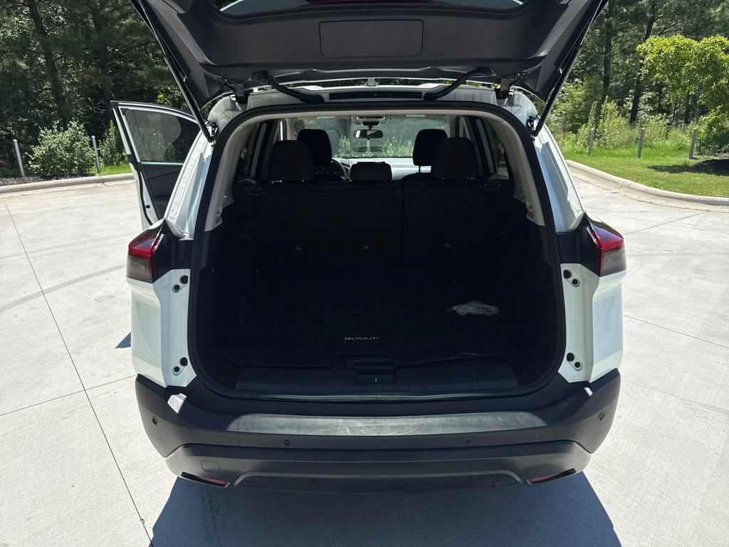 Used 2023 Nissan Rogue S FWD image 33