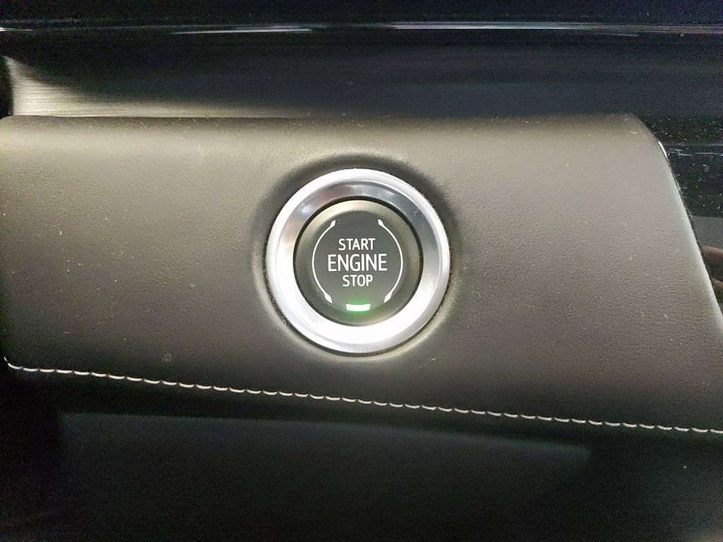 Used 2023 Cadillac Escalade ESV V AWD/4WD image 34