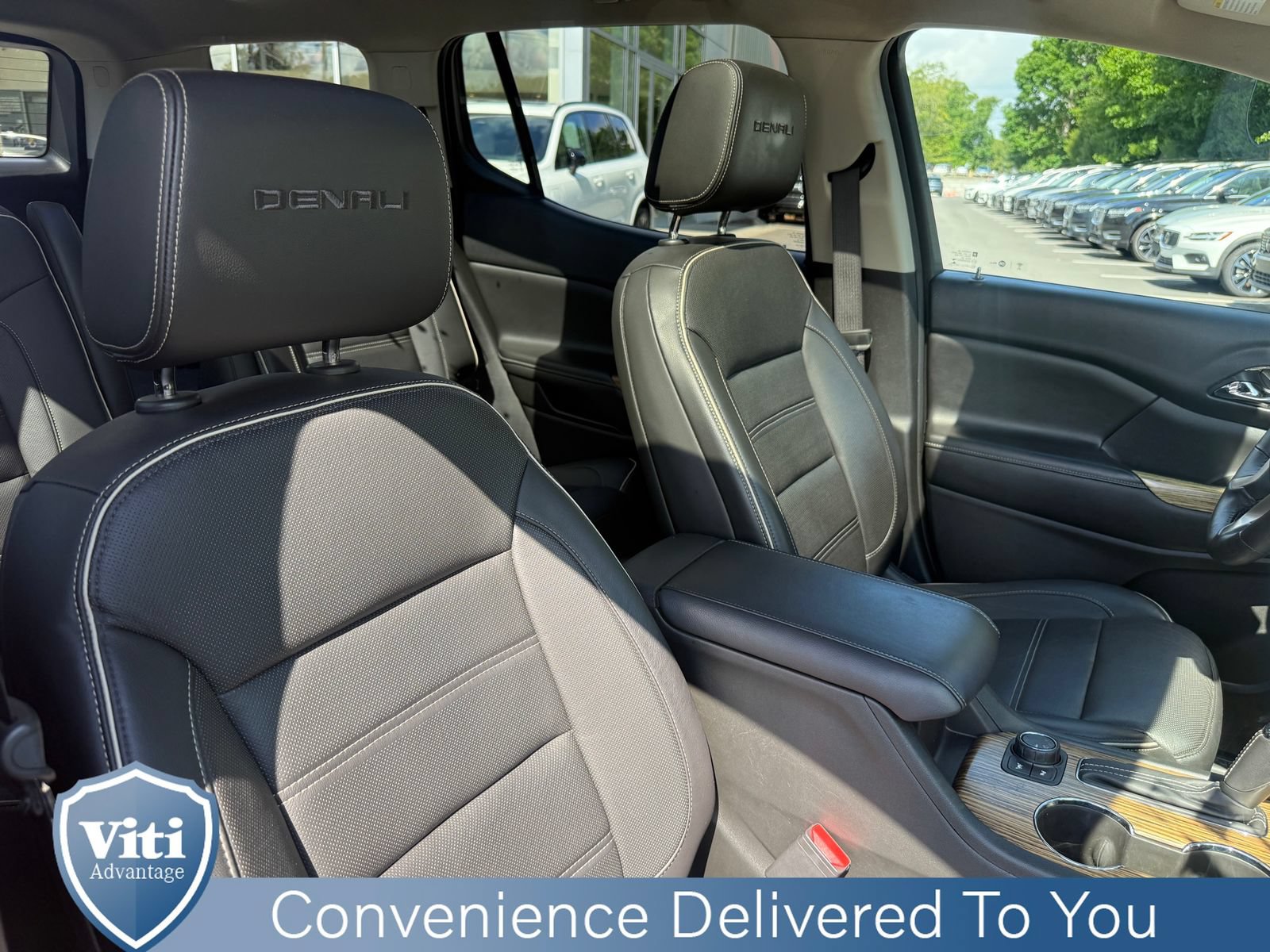 Used 2017 GMC Acadia Denali w/ Technology Package AWD/4WD image 31