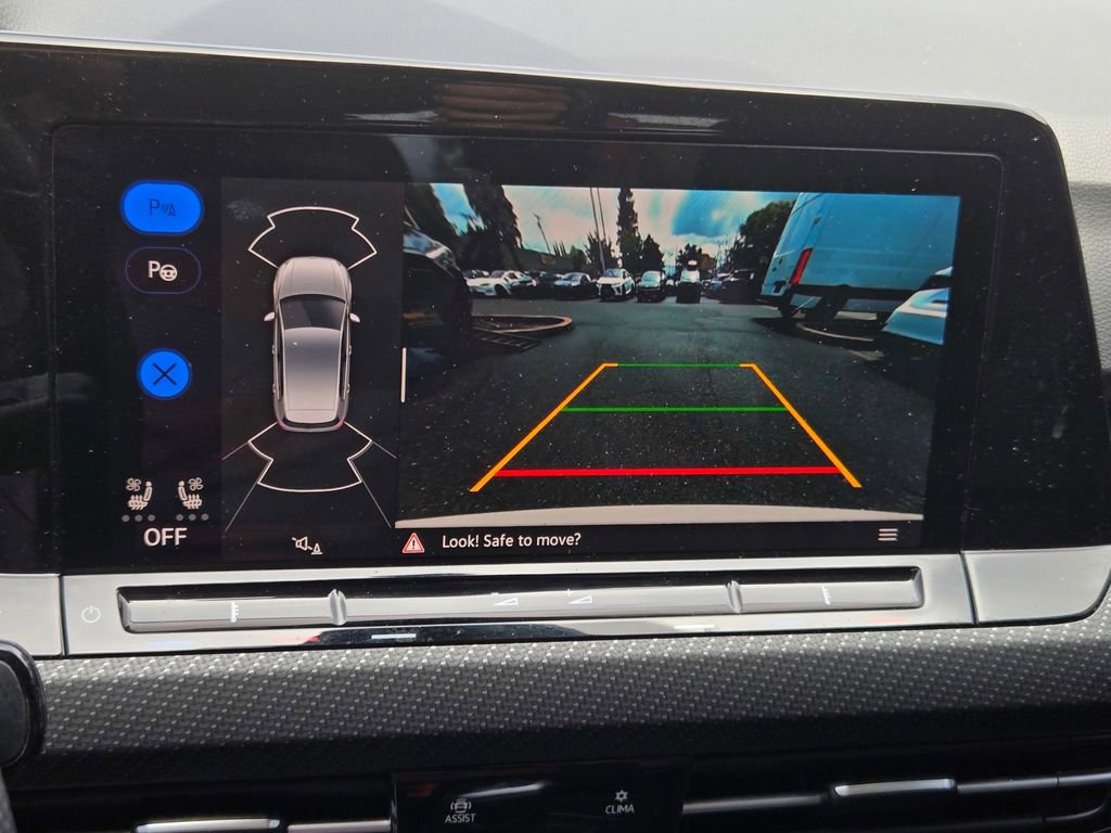 Used 2022 Volkswagen Golf R image 18