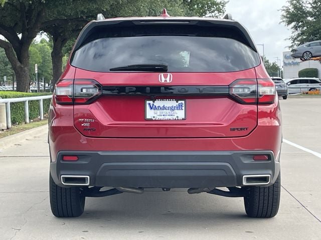 Used 2025 Honda Pilot Sport image 5