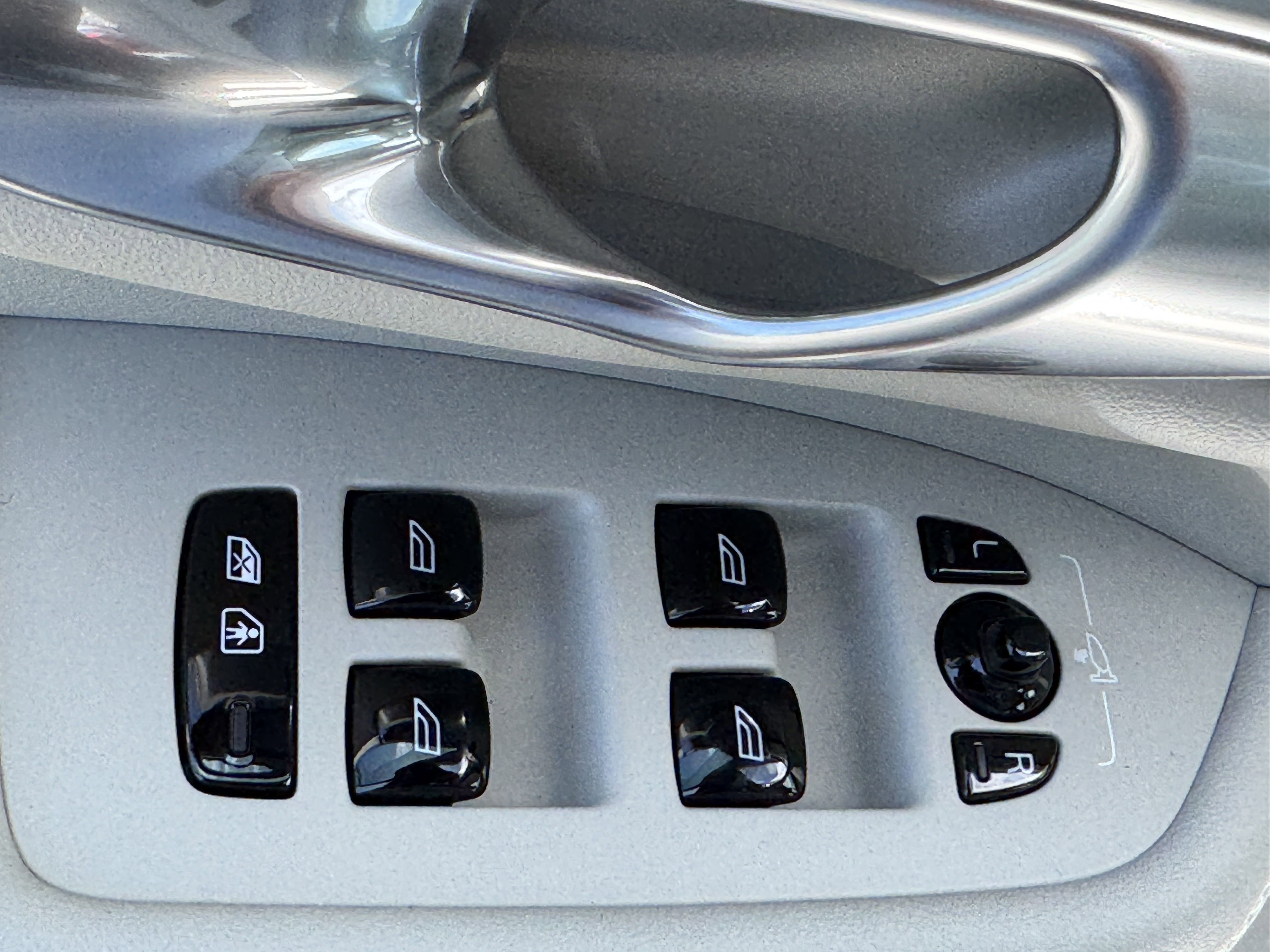 New 2026 Volvo XC90 B5 Ultra image 19