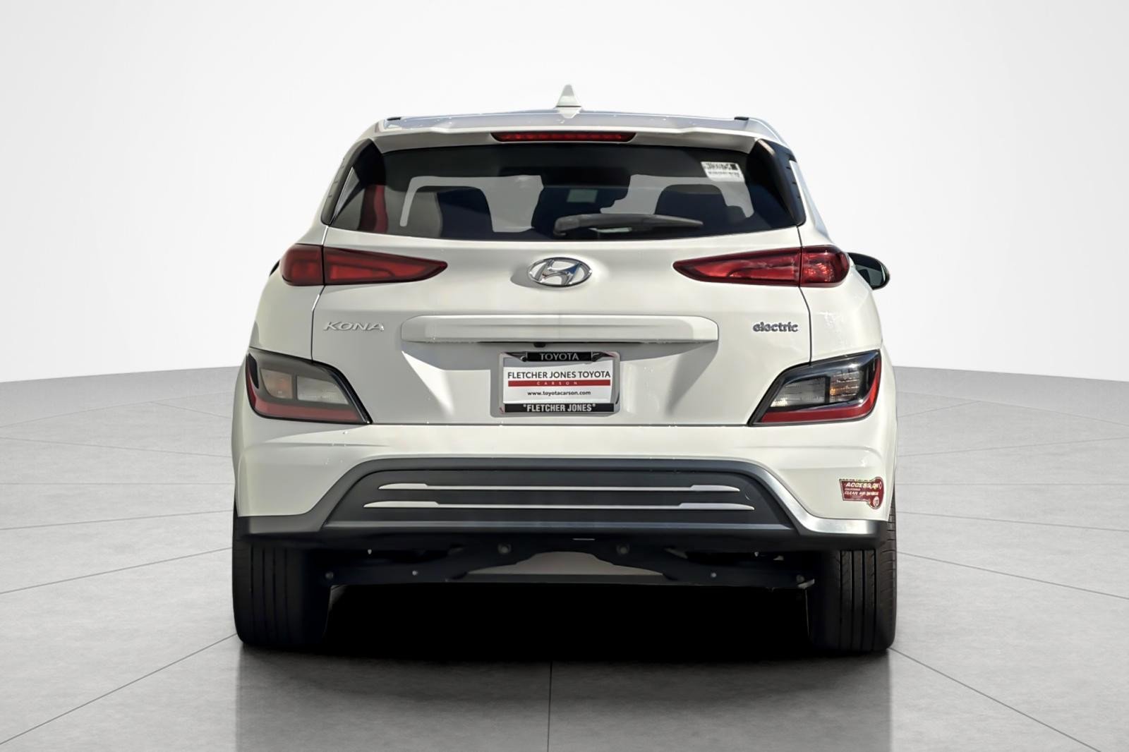 Used 2022 Hyundai Kona SEL w/ Convenience Package image 4