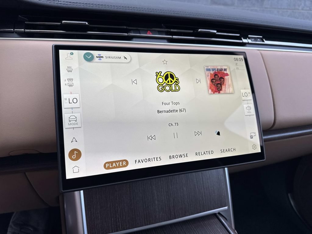 New 2026 Land Rover Range Rover Long Wheelbase SE AWD/4WD image 26