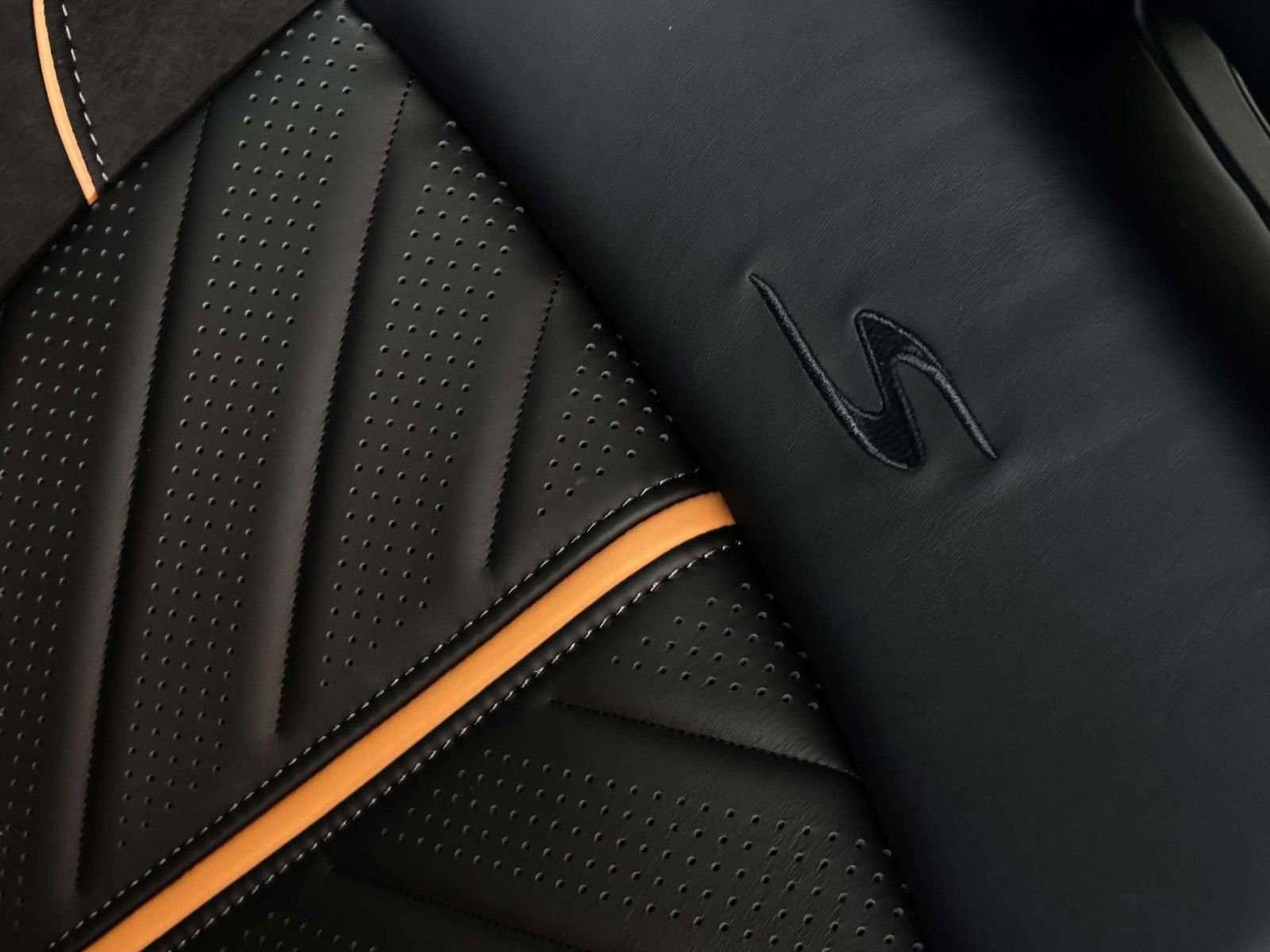 New 2026 Aston Martin V8 Vantage S image 19