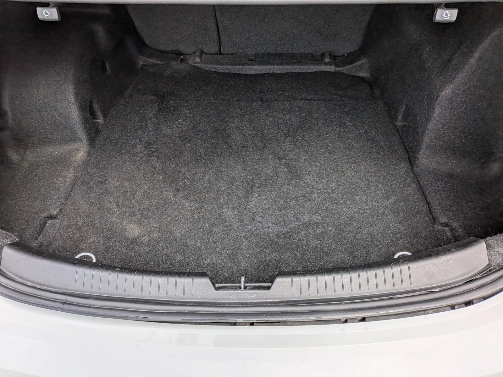 Used 2021 Chevrolet Malibu LT FWD image 28