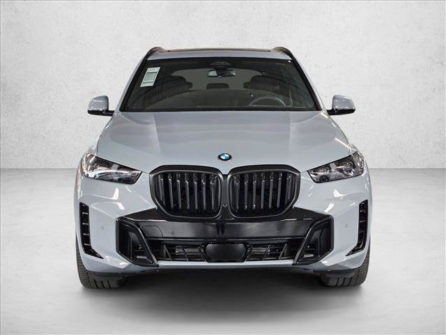 New 2026 BMW X5 xDrive40i w/ M Sport Package AWD/4WD image 2