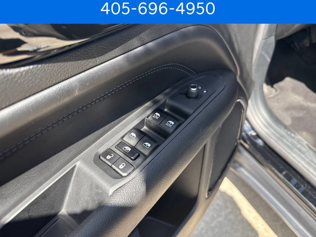 Used 2026 Jeep Compass Latitude AWD/4WD image 12