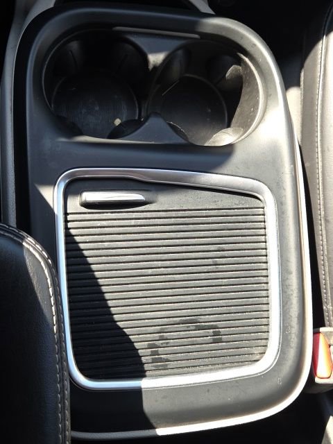 Used 2023 Chrysler Pacifica Touring-L image 38