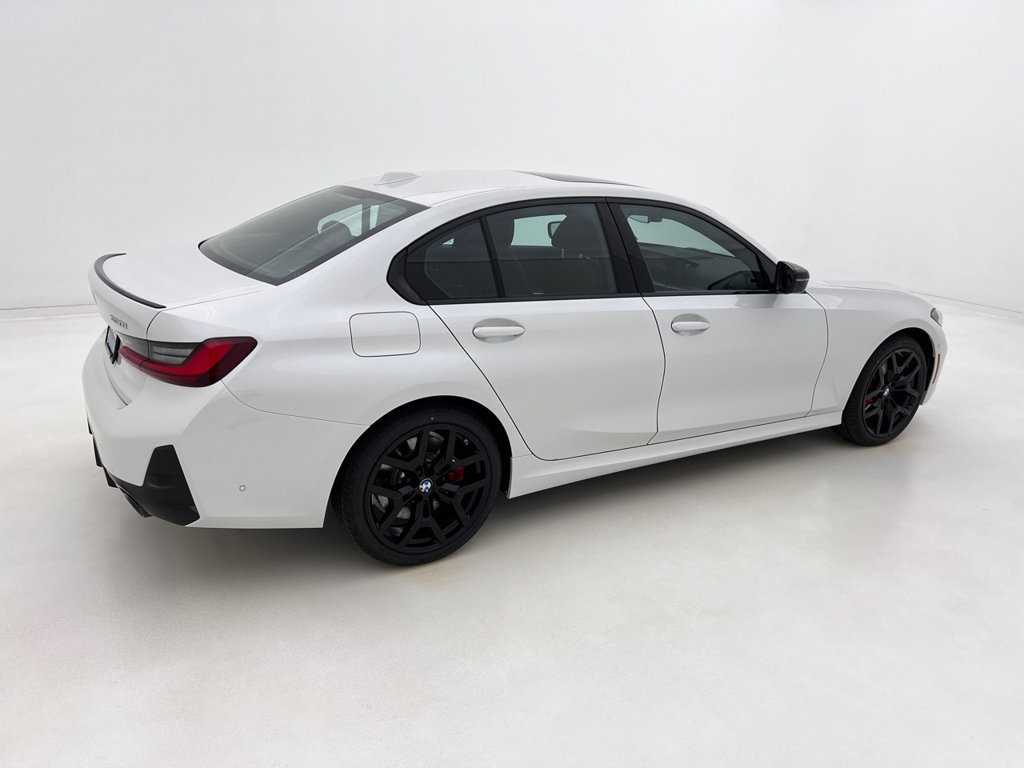 New 2026 BMW 330i xDrive Sedan w/ M Sport Package AWD/4WD image 4