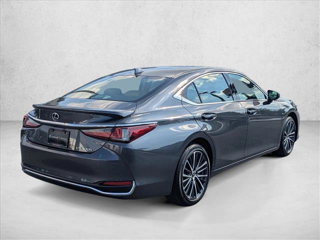 Used 2024 Lexus ES 300h w/ Premium Package image 5